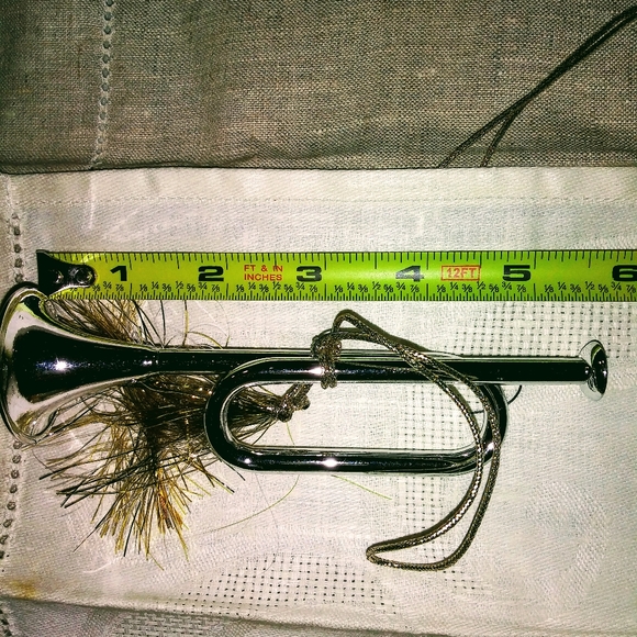 Various metal musical tree ornaments. - Picture 3 of 6